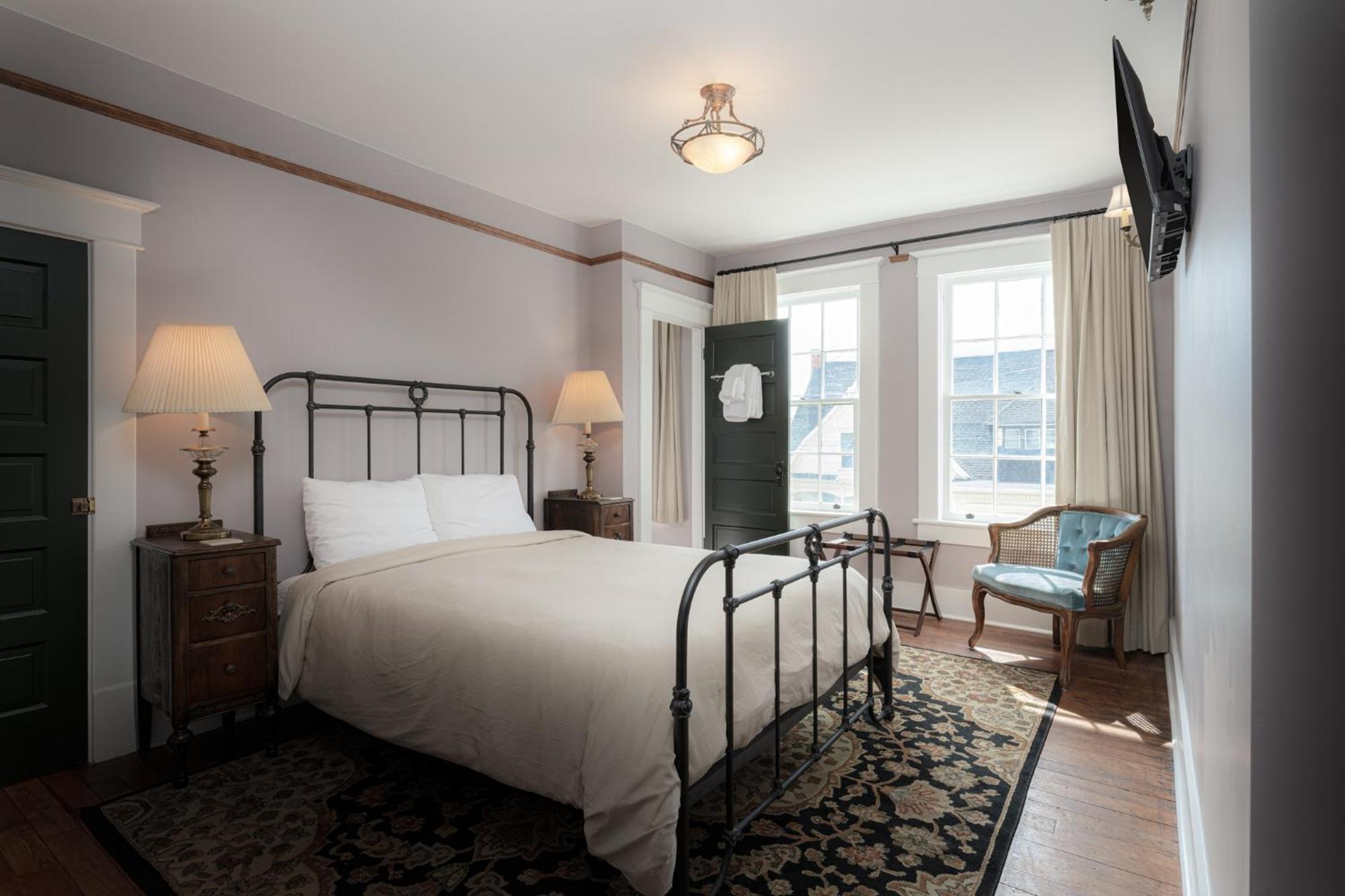 The Nuwray Hotel & Carriage House Burnsville Buitenkant foto
